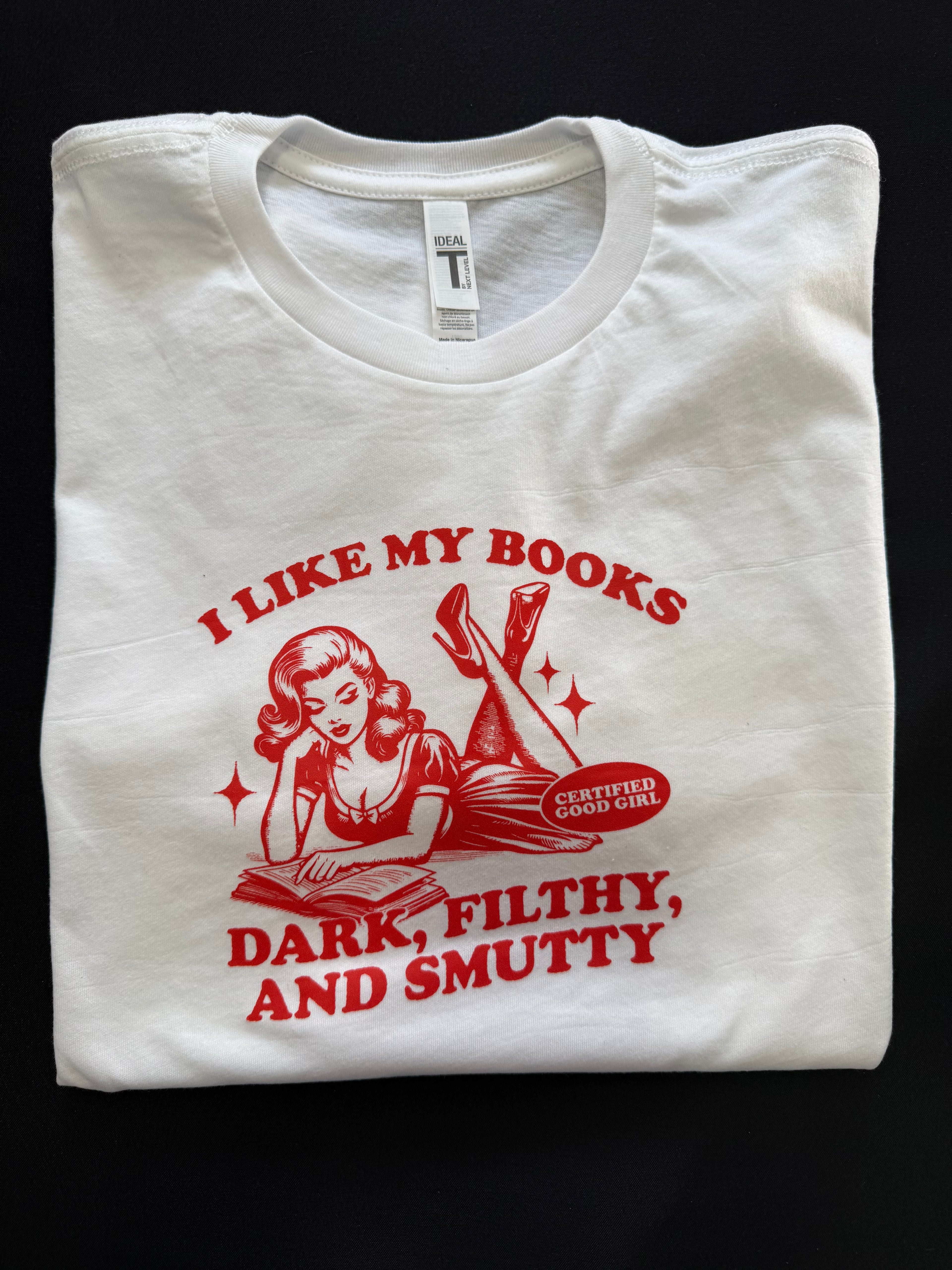 I like my books graphic t CROP TOP