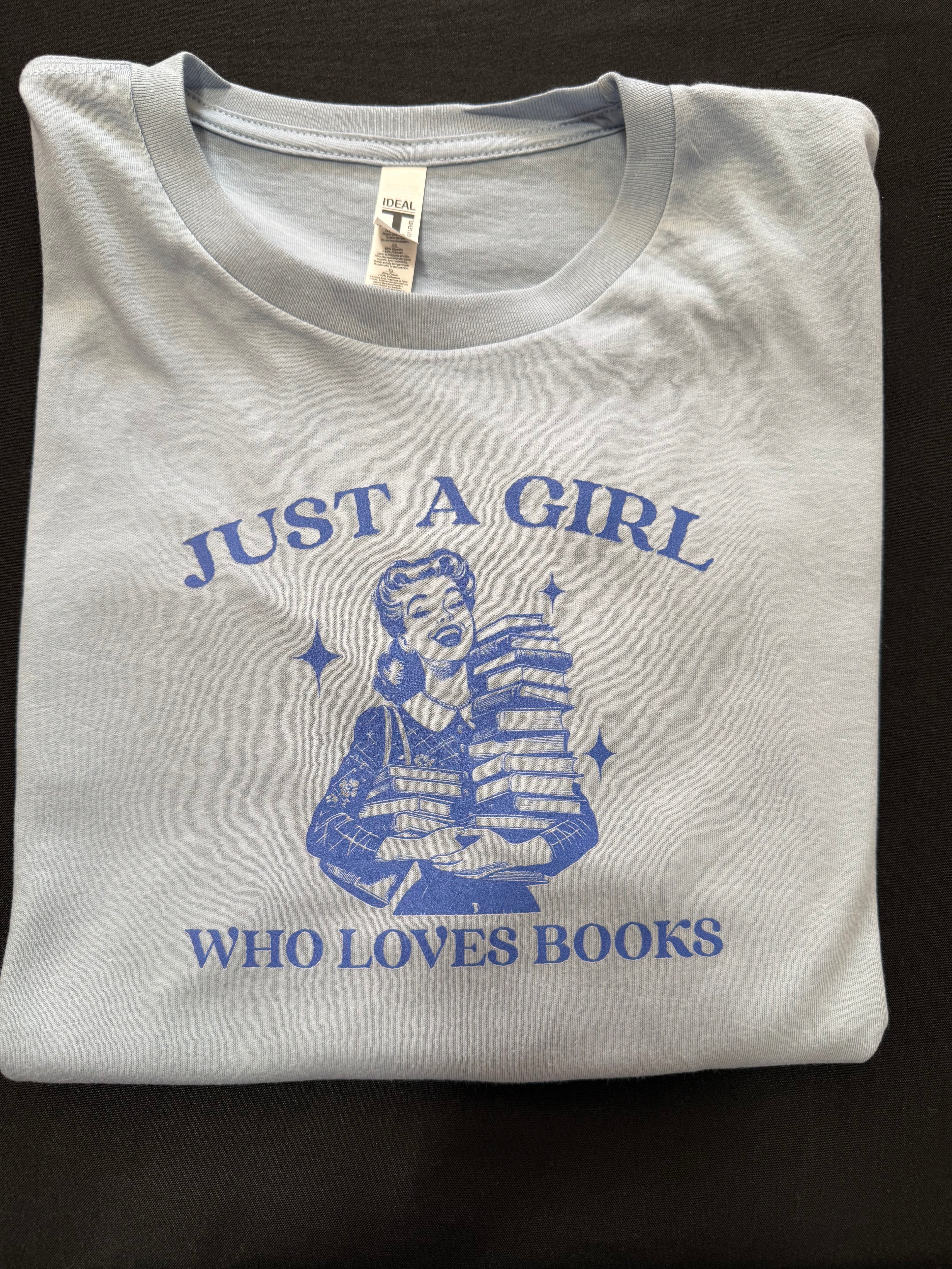 Just a girl who loves books graphic t CROP TOP
